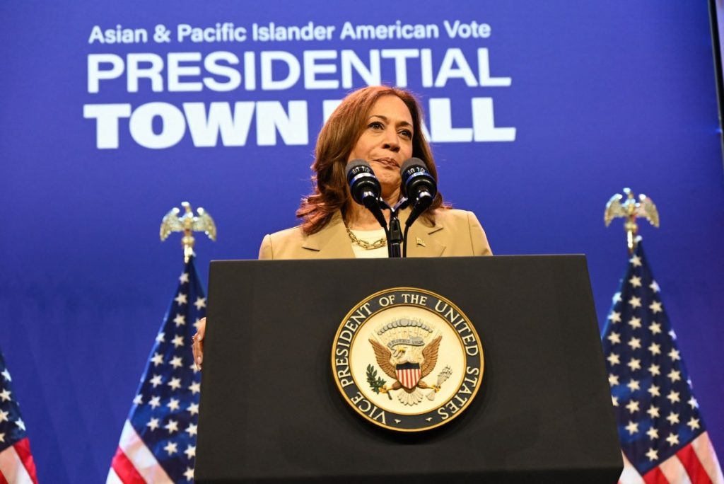Cine este Kamala Harris, propunerea lui Joe Biden pentru Casa Albă. A scris istorie în 2021, când a devenit prima vicepreședintă a SUA 4 kamala harris 7