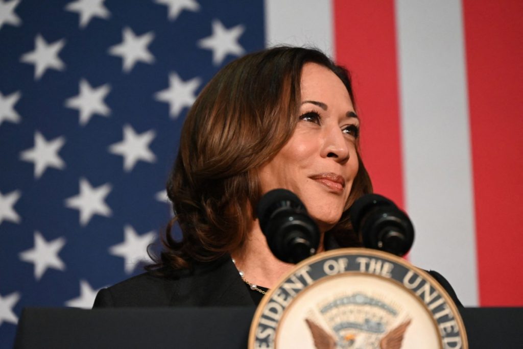 Cine este Kamala Harris, propunerea lui Joe Biden pentru Casa Albă. A scris istorie în 2021, când a devenit prima vicepreședintă a SUA 2 kamala harris 9