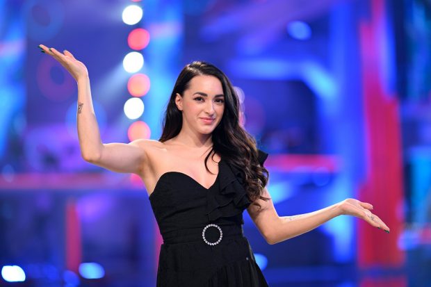 Imagine Stire Imagini rare cu fetița Larisei Iordache și a lui Cristian Chiriță. Amira s-a născut în urmă cu 6 luni. „Devine din ce în ce mai activă” | 2review.ro