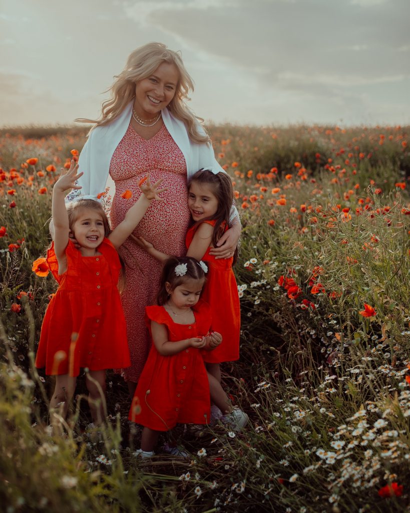 laura cosoi si familia 1