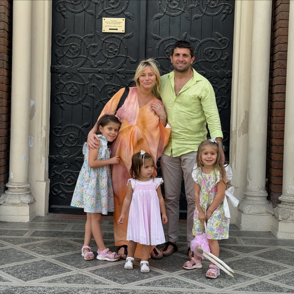 laura cosoi si familia 2