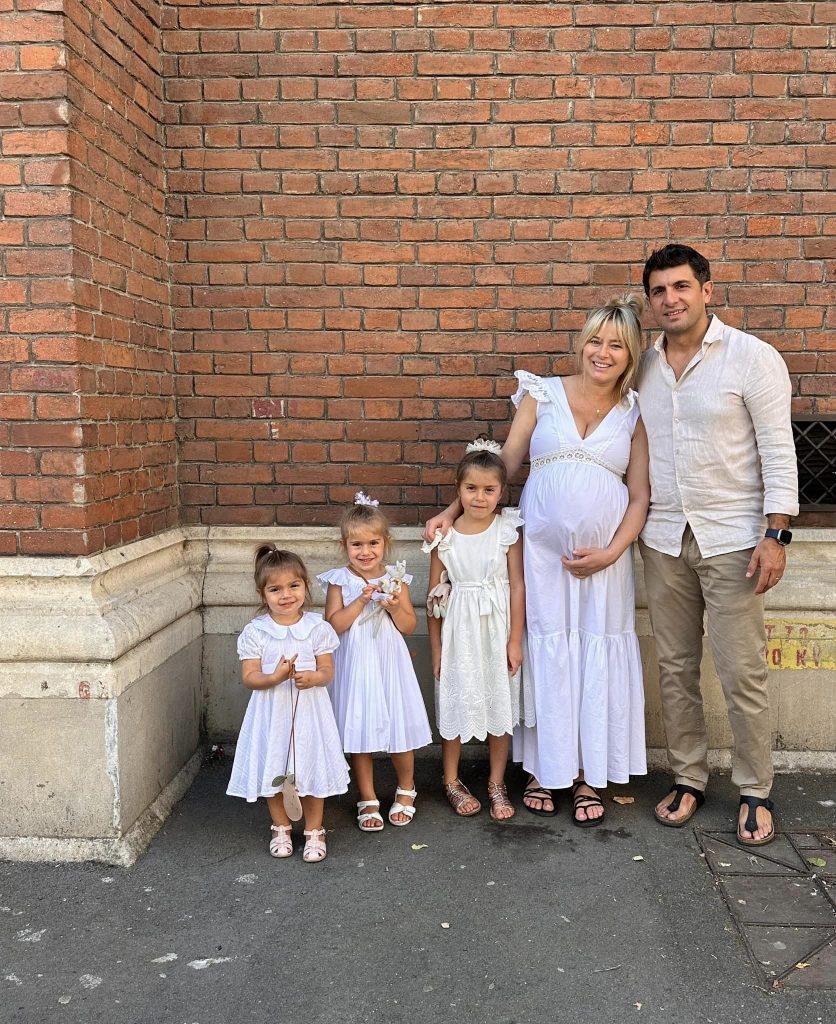 laura cosoi si familia 5