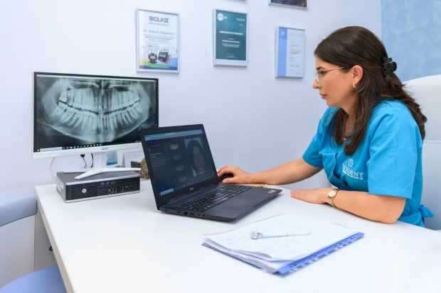 În cât timp te obișnuiești cu coroana dentară? Află cum te adaptezi rapid!