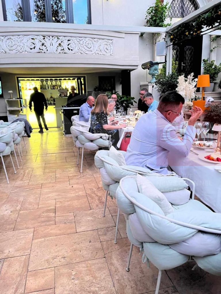 mircea geoana marcel ciolacu restaurant 6