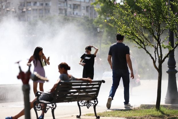 Avertizare meteo de vânt puternic în mai multe județe. Harta zonelor afectate în continuare de caniculă