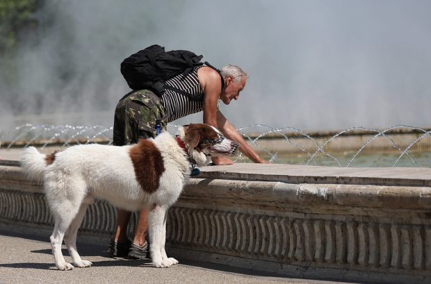 Codul galben de caniculă, prelungit. Temperaturile maxime ajung la 36°C, în București și în nouă județe. Unde lovesc vijeliile