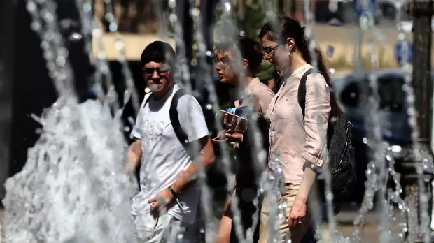 Cod roșu de caniculă: care sunt județele afectate. Temperaturi de până la 41°C