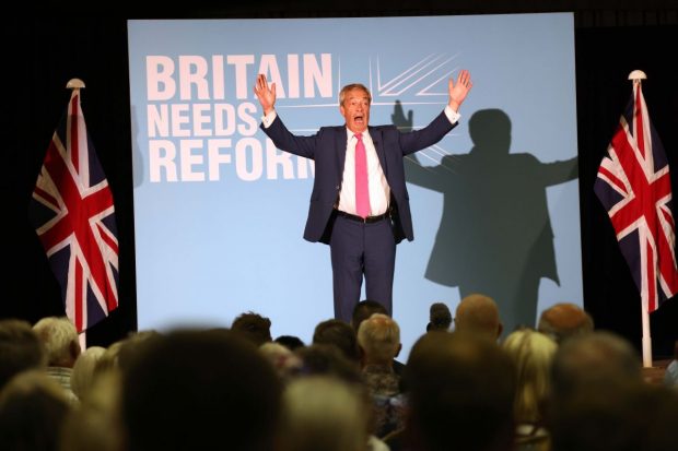 Alegeri în Marea Britanie: mai mulți conservatori din Guvern își pierd mandatele, Nigel Farage intră, în premieră, în Parlament