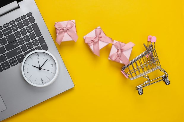 Cum se creează un magazin online pentru o afacere mică?