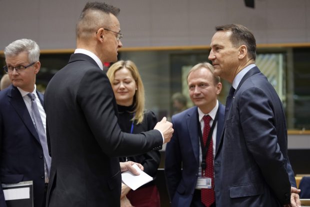 Dispută diplomatică între Budapesta și Varșovia. Ministrul de externe al Ungariei îl acuză pe omologul său polonez că spune minciuni