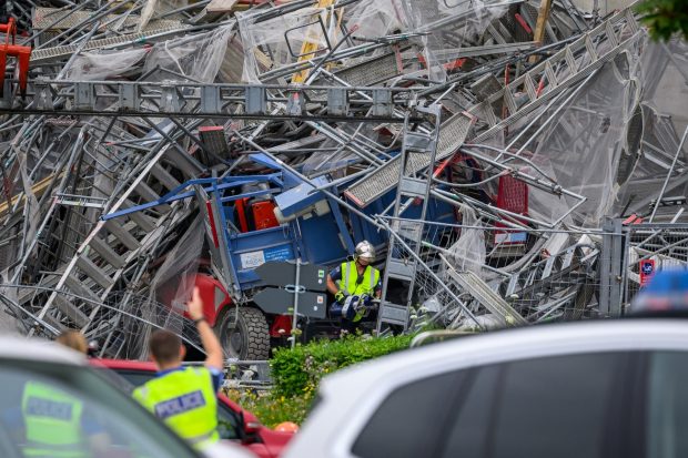 Cel puțin 2 morți și 12 răniți, dintre care 4 sunt în stare gravă, după ce un lift de marfă s-a prăbușit pe un șantier de lângă Lausanne