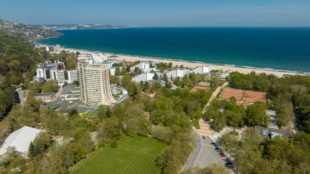 Un sejur all-inclusive în Bulgaria prin comparație cu România. „Am dat 2.500 de lei pe șase nopți. Tot e mult mai ieftin decât la noi” 1 shutterstock2390576305