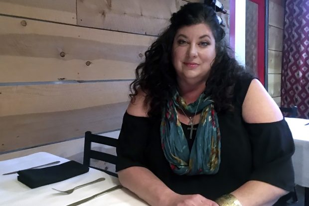 Tara Reade, femeia care susține că Joe Biden ar fi agresat-o sexual, a părăsit Rusia și s-a întors în SUA pentru a depune o plângere penală