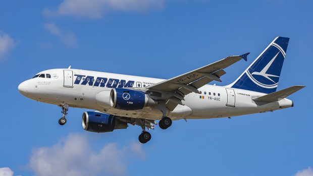 Greva mascată a piloților de la TAROM s-a încheiat cu un acord privind o creștere salarială. Zborurile au fost reluate azi, după o zi cu zeci de anulări