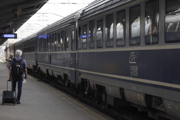 CFR anunță noi întârzieri ale trenurilor din cauza caniculei. Reducerea vitezei, „necesară pentru menținerea siguranței pe calea ferată”