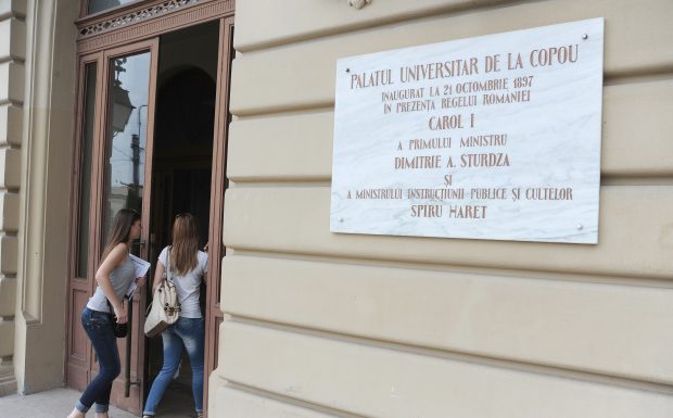 Scade concurența la Medicină, crește pe domeniile de inginerie și la Psihologie. O radiografie a admiterii la unul dintre cele mai importante centre universitare din țară