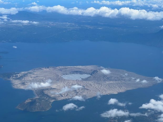 Vulcanul Taal din Filipine – localizare, istoria erupțiilor, curiozități