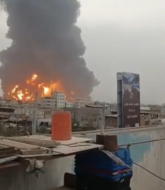Lovituri aeriene în Yemen, la o zi după atacul lansat de Houthi în centrul Tel Avivului. Rebelii amenință Israelul că „va plăti”