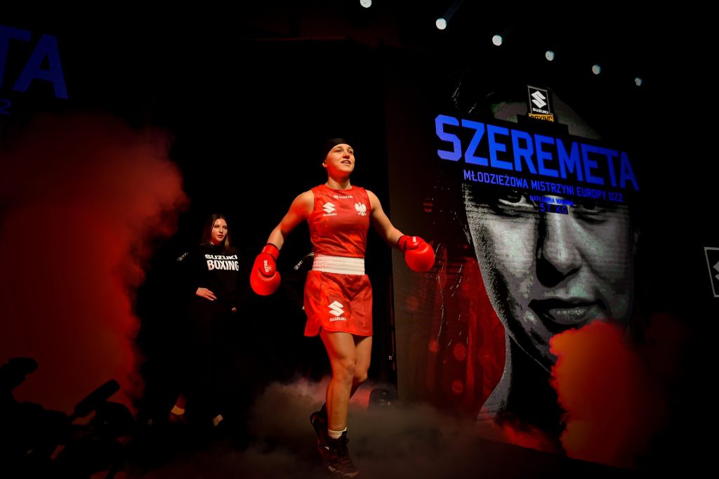 „Fiica mea poartă aceiași pantofi de 5 ani. Ca să pot apărea la TV, mi-am luat haine din bazar”. Cum a scos-o boxul din sărăcie pe vicecampioana olimpică poloneză Julia Szeremeta 4 451578905813174370936860632183624917900599n