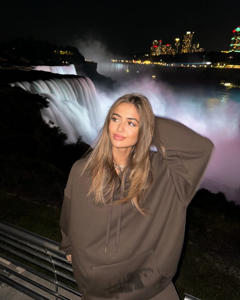 Artista Iuliana Beregoi rupe tăcerea după ce s-a spus că se iubește cu toboșarul Andrei Ivan. „Nu o să am cum să ascund vreodată ceva” 1 452361428184491106930122501239041344682116557n