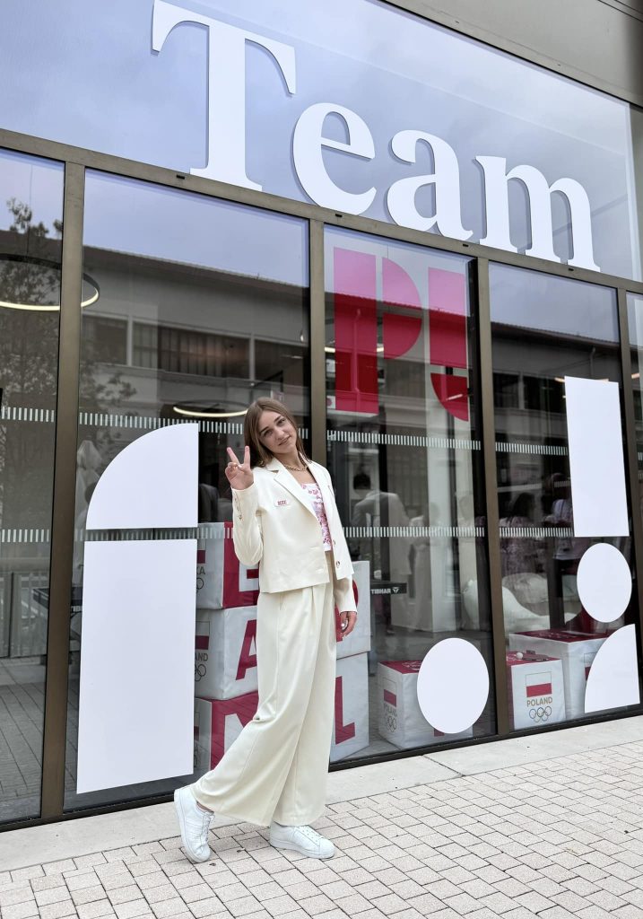 „Fiica mea poartă aceiași pantofi de 5 ani. Ca să pot apărea la TV, mi-am luat haine din bazar”. Cum a scos-o boxul din sărăcie pe vicecampioana olimpică poloneză Julia Szeremeta 1 4526742828190941370115509147761566664966553n
