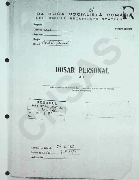 Câți „turnători” a recrutat Securitatea în anii ’70. Printre ei s-au numărat mii de medici și preoți, dar și sute de elevi minori