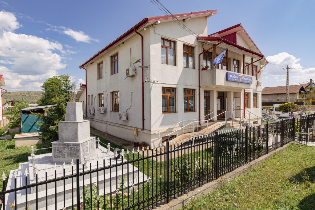 REPORTAJ Campioana olimpică la canotaj Adriana Adam s-a născut în noaptea de Înviere, pe treptele Poliției din Văleni, Vaslui: „Multă muncă, mult stres, mult plâns s-ajungă unde vrea ea!” 26 adriana ailincai olimpiada p 52