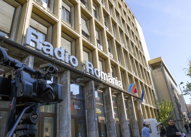 Se pregătește o grevă generală la radioul public. „La negocieri, ni s-a propus zero mărire salarială, iar șefii câștigă 25.000 de lei pe lună”
