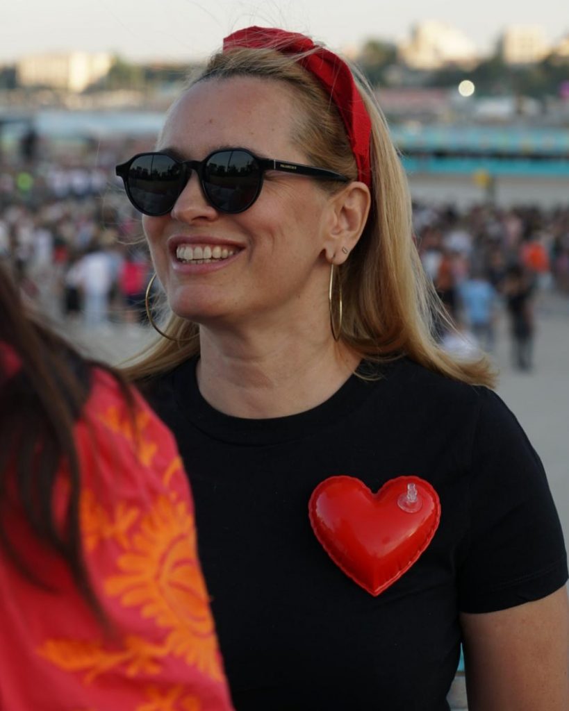 Cum arăta Andreea Esca în adolescență. Imagini rare cu prezentatoarea, care pe atunci avea părul lung: „Alexia Eram zice că semănăm” 12 andreea esca 4