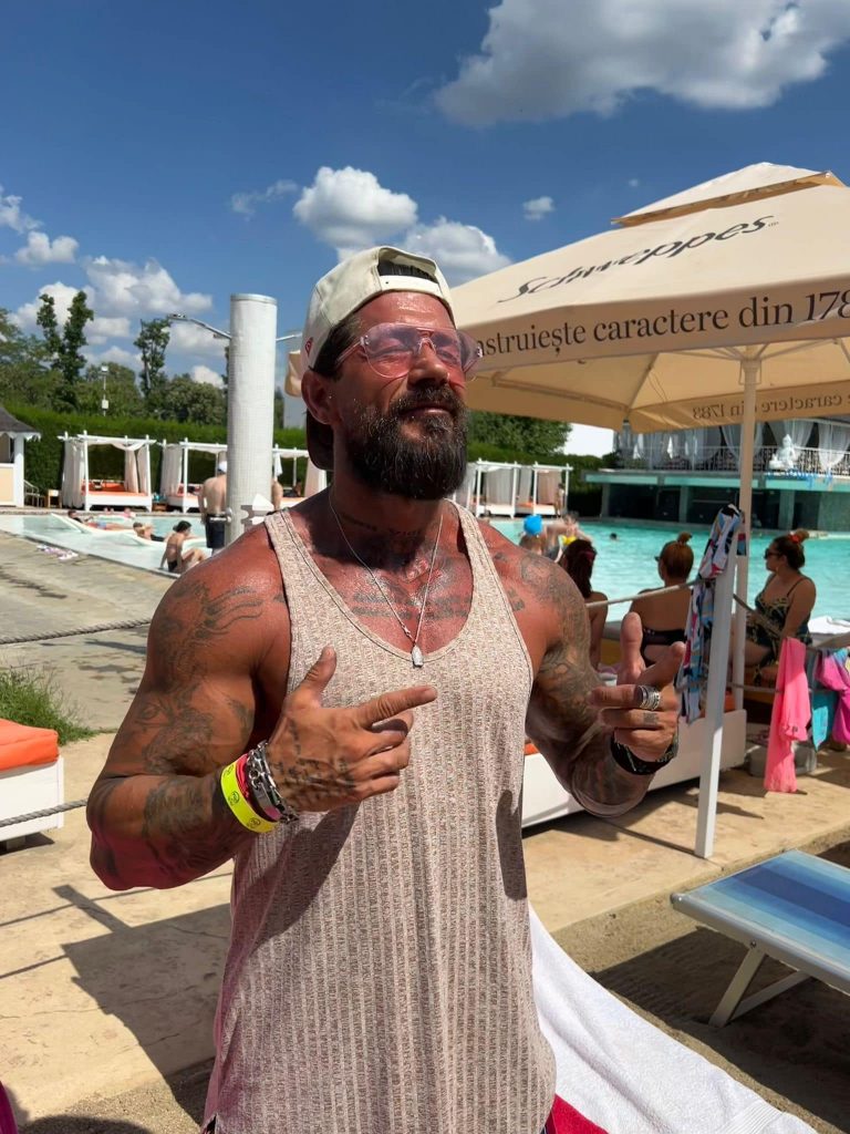 Cine este Andrei Rotaru de la „Insula iubirii”. Și-a înșelat soția, pe Cristina, cu o ispită 1 andrei rotaru insula iubirii 1