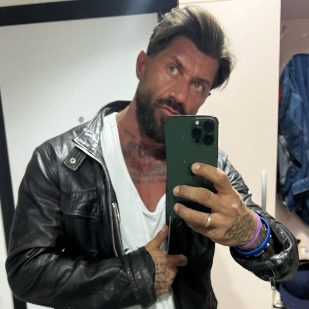 Cine este Andrei Rotaru de la „Insula iubirii”. Și-a înșelat soția, pe Cristina, cu o ispită 8 andrei rotaru insula iubirii 8
