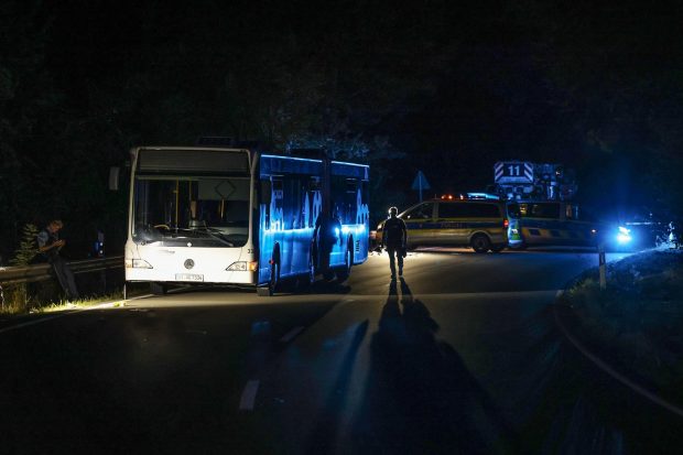 Atac cu cuțitul într-un autobuz, în Germania: cel puțin cinci răniți. O suspectă a fost reținută