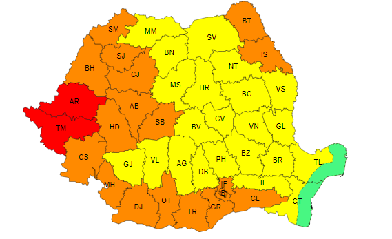 Valul de caniculă se menține în aproape toată ţara. Judeţele Arad şi Timiş, vizate de avertizare cod roşu