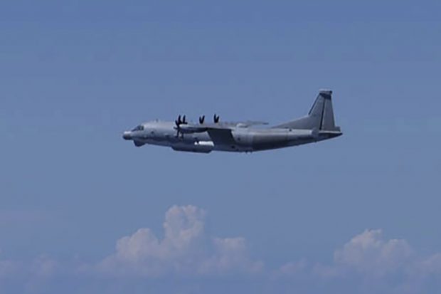 Un avion de spionaj al Chinei a pătruns pentru prima dată în spațiul aerian al Japoniei. Reacția armatei nipone