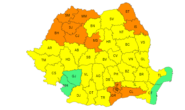 România, împărțită între vijelii și caniculă. Ploi și grindină în 11 județe, căldura persistă în aproape toată țara