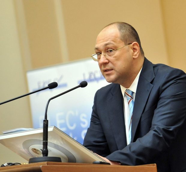 EXCLUSIV Daniel Moldoveanu rămâne doctor la Academia SRI, cu ajutorul Înaltei Curți, deși a copiat 10.442 de cuvinte. Artificiul prin care orice teză plagiată mai veche de 2016 rămâne valabilă