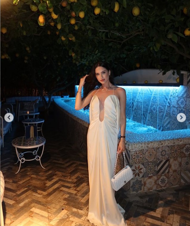 Imagini cu Elena și Ianis Hagi în luna de miere. Unde își petrec prima vacanță după ce s-au căsătorit 5 elena si ianis hagi luna de miere 1 6