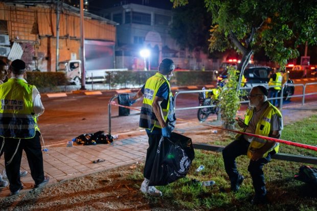Un camion a explodat pe o stradă din Tel Aviv, într-un posibil atac eșuat. „Un miracol că nu a explodat în cea mai apropiată sinagogă”