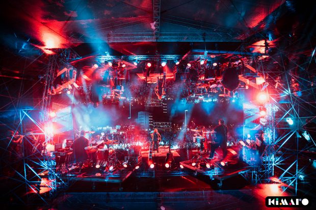 Kiss FM acuză Jandarmeria Constanța că a folosit forța în timpul unui concert: „Dacă ați rămas cu sindromul 10 august, să vă căutați la specialiști” 