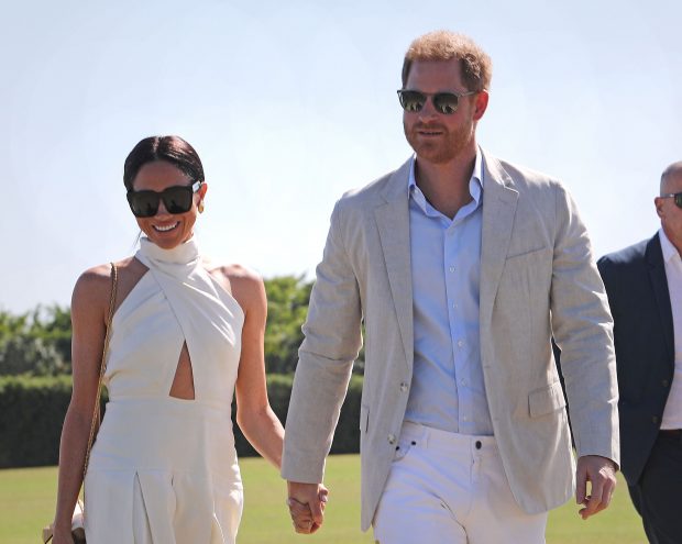 Harry şi Meghan au vorbit, într-un nou interviu, despre ameninţările online cu care se confruntă copiii