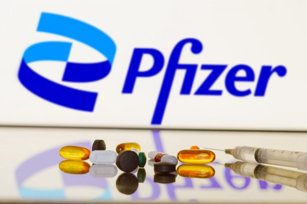 Pfizer și Eli Lilly, acuzate de parlamentari americani că au testat medicamente pe prizonierii din lagărele de concentrare chineze