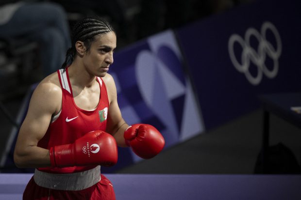 CIO o apără pe pugilista Imane Khelif, acuzată că este transgender: „Oricine are dreptul de a practica un sport fără discriminare”