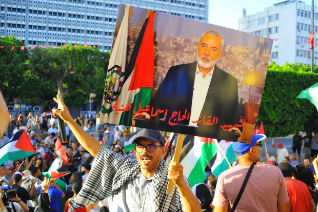 Hamas a cerut „marşuri ale furiei care să înceapă din fiecare moschee” vineri, împotriva uciderii șefului său, Ismail Haniyeh