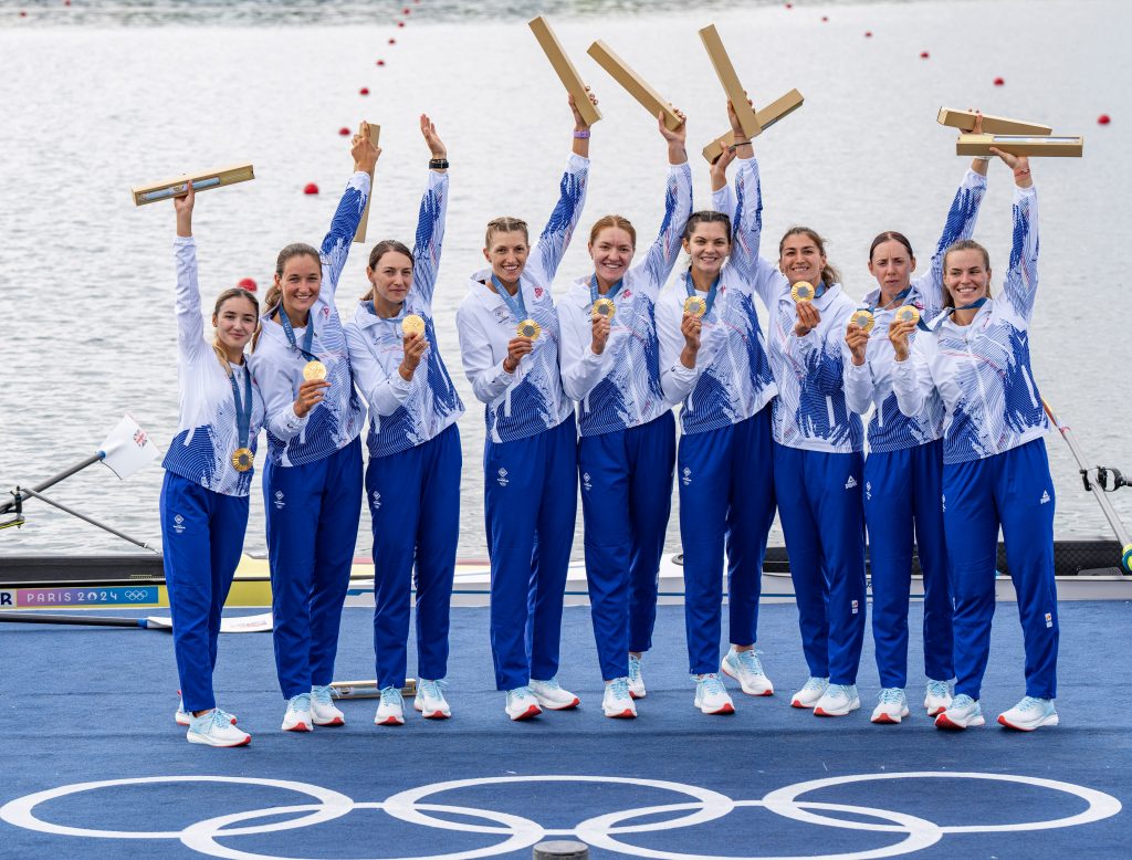 REPORTAJ Campioana olimpică la canotaj Adriana Adam s-a născut în noaptea de Înviere, pe treptele Poliției din Văleni, Vaslui: „Multă muncă, mult stres, mult plâns s-ajungă unde vrea ea!” 25 hepta79712272