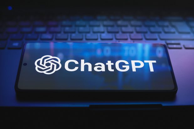 ChatGPT şi-a dublat numărul de utilizatori în ultimul an. Câți oameni îl folosesc săptămânal