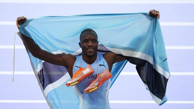 Botswana îşi îndeamnă cetăţenii să doneze bani pentru a-i recompensa pe campionul olimpic Letsile Tebogo și colegii lui din ștafeta de 4×400, medaliați cu argint la Paris