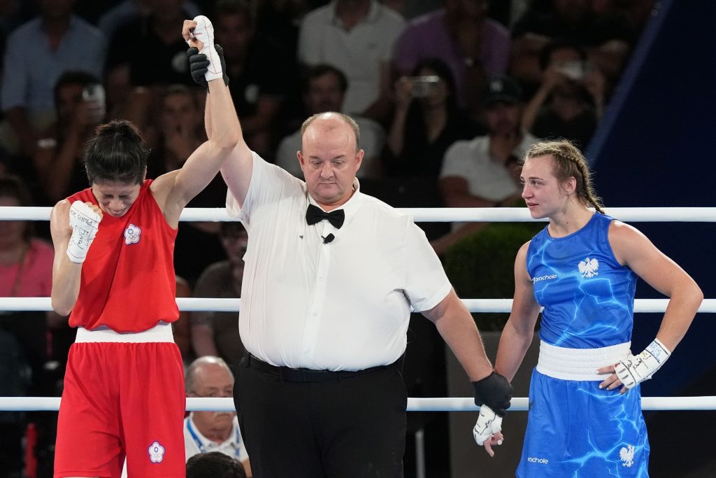 „Fiica mea poartă aceiași pantofi de 5 ani. Ca să pot apărea la TV, mi-am luat haine din bazar”. Cum a scos-o boxul din sărăcie pe vicecampioana olimpică poloneză Julia Szeremeta 6 hepta7985977