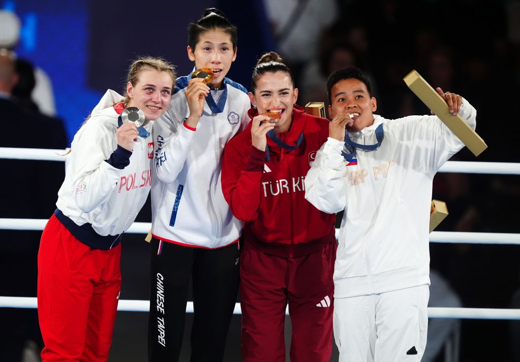 „Fiica mea poartă aceiași pantofi de 5 ani. Ca să pot apărea la TV, mi-am luat haine din bazar”. Cum a scos-o boxul din sărăcie pe vicecampioana olimpică poloneză Julia Szeremeta 7 hepta7986019