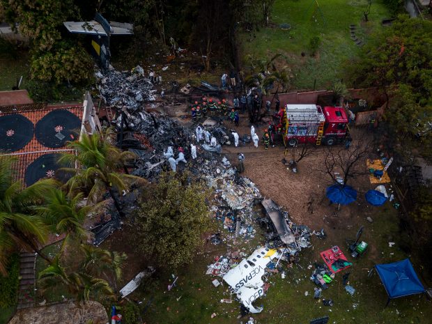 Cutia neagră a avionului prăbușit în Brazilia a fost găsită. Pistele anchetatorilor pentru a afla cauza accidentului