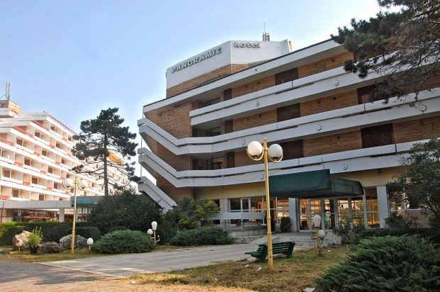 Ministrul turismului: S-a stricat conceptul de stațiune pe litoral. Avem blocuri de apartamente la un loc cu hotelurile
